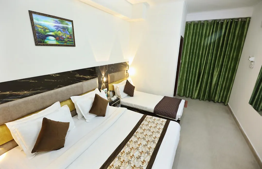 Hotel Popular Suites Delhi Airport-1